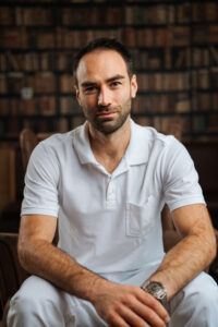 Dr. Georg Stossier